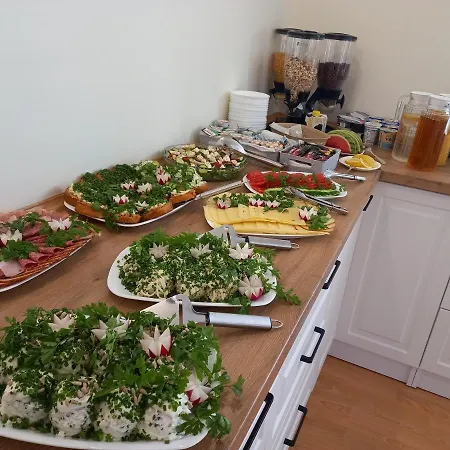Green House Bed & Breakfast 3*