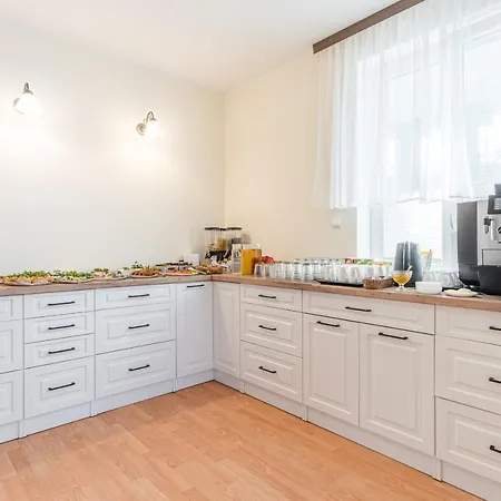 Green House Ustka Rowery, Parking W Cenie,Blisko Tarasy Eurovelo 10!!! Bed & Breakfast