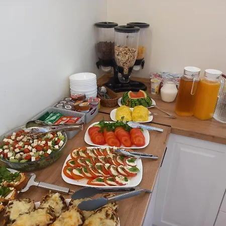 Green House Ustka Rowery, Parking W Cenie,Blisko Tarasy Eurovelo 10!!! Bed & Breakfast