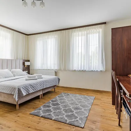 Bed & Breakfast Green House 3*