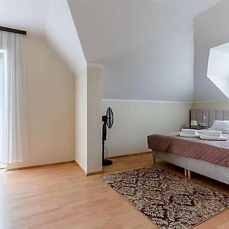 Bed & Breakfast House Rowery, Parking W Cenie,blisko Tarasy Eurovelo 10!!! 3*