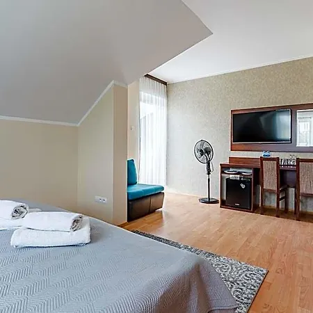 Couette-café House Rowery, Parking W Cenie,blisko Tarasy Eurovelo 10!!! 3*