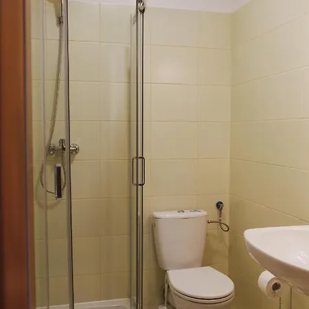 ベッド・アンド・ブレックファスト House