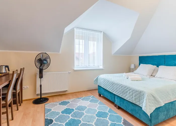 House Bed & Breakfast