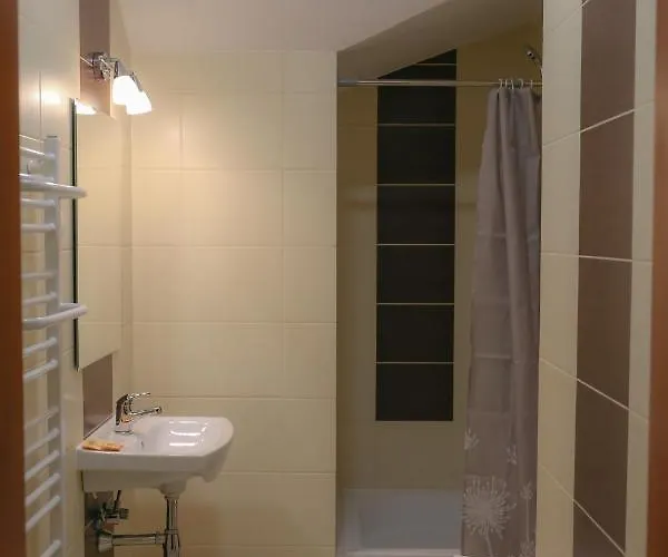 Bed & Breakfast House 3*